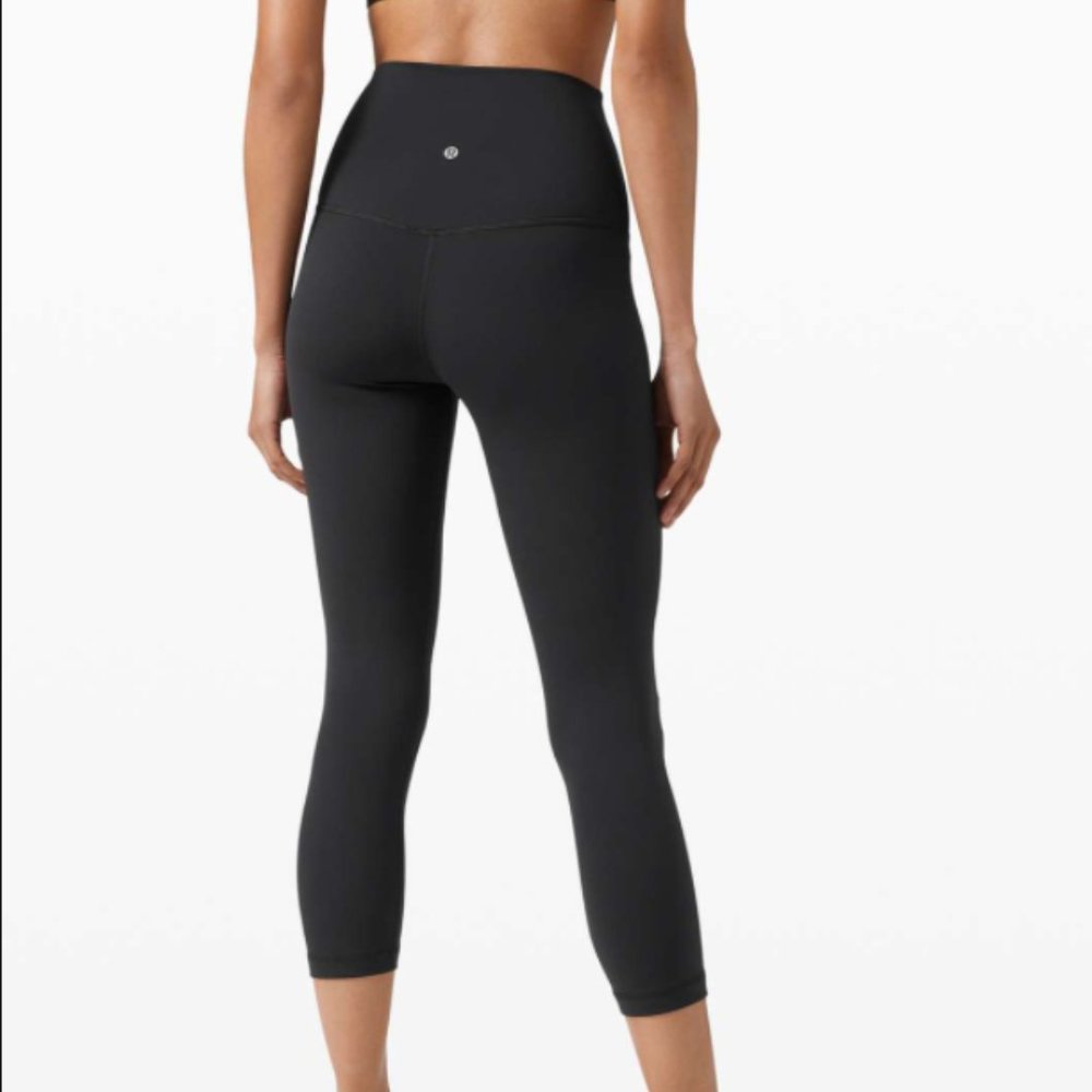 lululemon Align™ High-Rise Crop 17", size 4